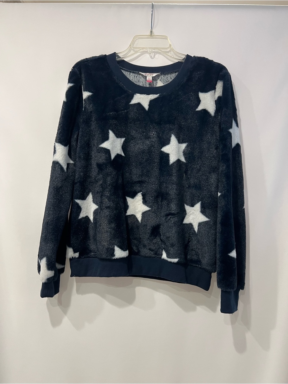 No Boundaries Women’s Navy Blue Fleece Crewneck Sweater w/White Star Print SizeL